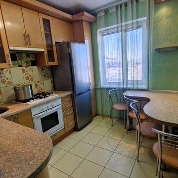 Продаж трикімнатної на початку Косовщіни.  Розглянемо єВідновлення