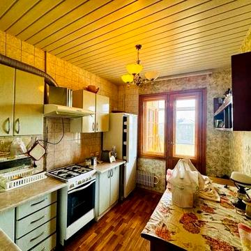 Продаю 2-к квартиру Центр, Авиационная, Шатиловка