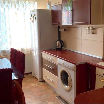 Сдаю 2 х комн кв ул бочарова 10