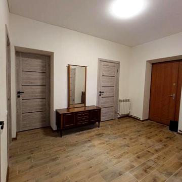 Сдам в оренду половину дому