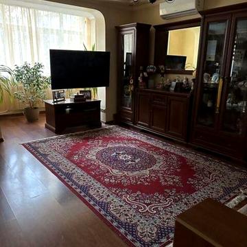 Продаж чотирикімнатної квартири