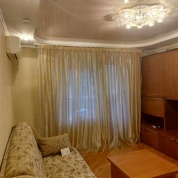 Продається 1 -на квартира в Подільському районі.