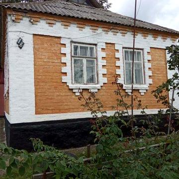 Будинок без зручностей, газ і вода відсутні