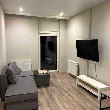 Здається велика 1,5 - кімнатна квартира