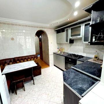 Здається 1 км кв вул. Миколайчука