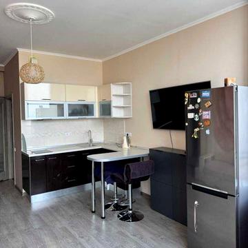 Продам 1 кімнатну студію з ремонтом на 5 ст.Фонтану.Ціна-39.900 $