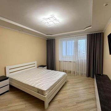 Оренда  1 кімнатної квартири в новобудові перше поселення