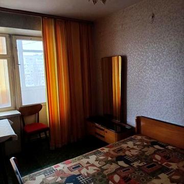 Сдаётся 2х комнатная квартира ст.метро Дарница