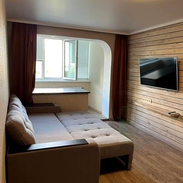 Набережна Перемоги вул., 76