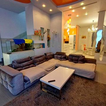 здам енергонезалежний будинок на Гагаріна біля Нео плази 3 спальні