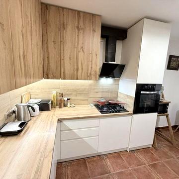 Будинок з ремонтом неподалік центру