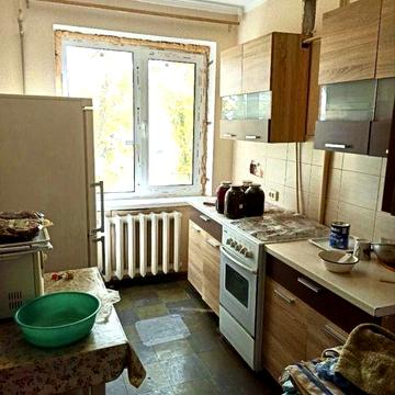 Продаж 2 кімнатноі квартири на Космонавтів