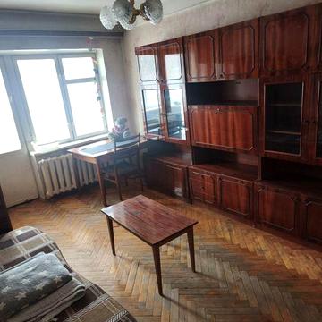 Продам двухкомнатную квартиру, Голосеевский район, метро Голосеево