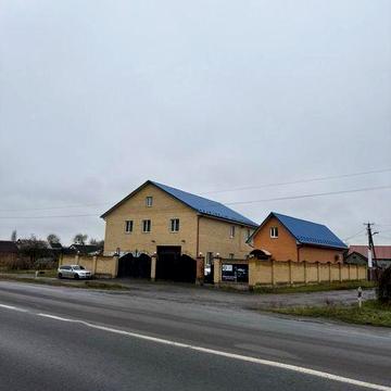 Продам будинок з комерційним приміщенням