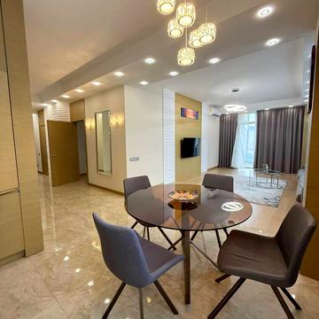 Олександра Кониського вул., 44