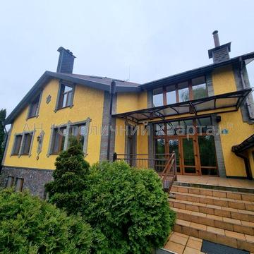 Продаж заміського житлового комплексу VIP-класу в с.Бобриця.