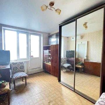 Продам 1 к квартиру на Олексіївці.