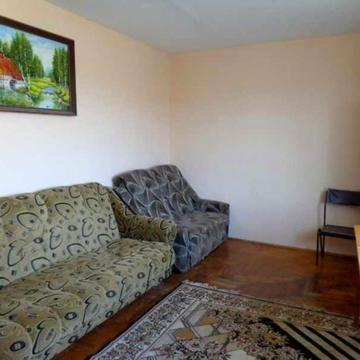 В центральній частині Ужгорода продам 2-к.квартиру нового планування.