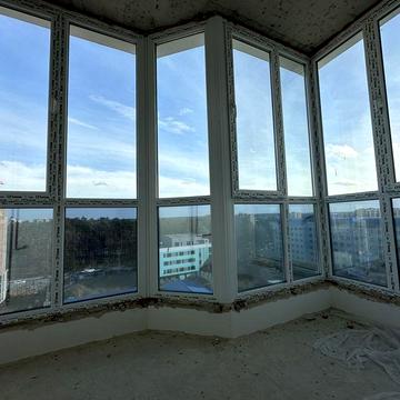 Видова євродвокімнатна квартира з терасою в центрі міста!