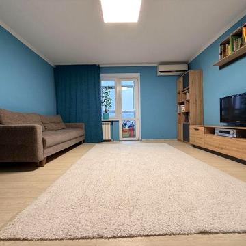 Продам 2-ух ком кв просторную Кирпич Тополь 3 от Созидателя