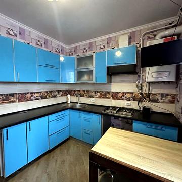 1 кім кв в новобудові в центрі, пр-т Перемоги, р-н Прохолоди