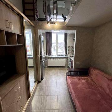 Продам дворівневу квартиру-гостинку єВідновлення