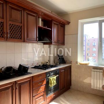 Бережанська вул., 12