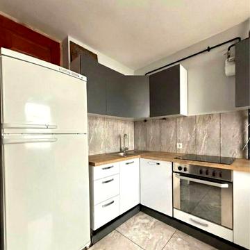 Продаж ТЕПЛОЇ 3х кімнатної, ГЕРОЇВ МАЙДАНУ (ТЦ МАЙДАН) частково РЕМОНТ