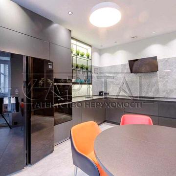 Продаж 4-кімнатної квартири в ЖК «Французький квартал» ЖК «Французький квартал»