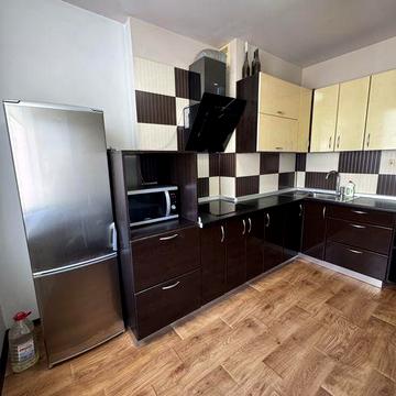 СДАМ! Небесной сотни/Левитана!2-х комнатная квартира длительно!