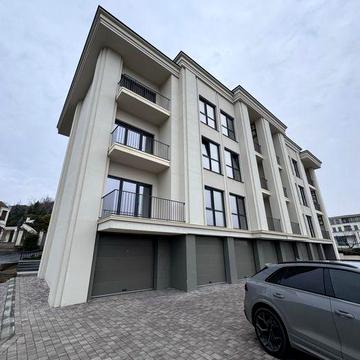 Оренда двокімнатної кв в самому центрі міста (є тераса і паркомісце)