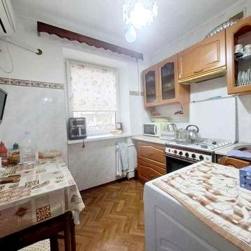 3-кімнатна квартира на Ген.Петрова/І.Рабіна поруч з Сільпо. 3 поверх!