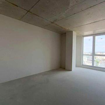 Здана видова 3кімнатна квартира на Незалежності! Постанови!