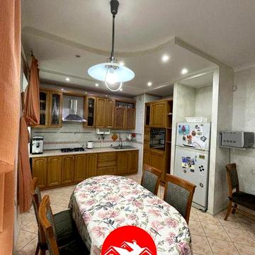 Продается 3-х комн. квартира на Проспекте 120 кв.м с закрытым двором