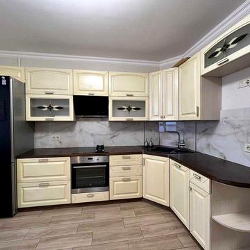 Ак. Заболотного з евроремонтом  і меблями простора квартира