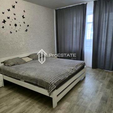 Продам 2х кімнатна початок Троещина Червоної калини