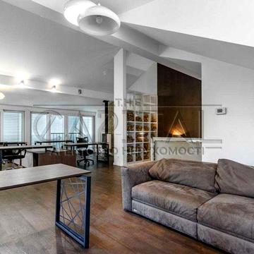 Оренда комфортного Таунхаусу вул Локомотивна Центр Київ