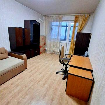 Продам 3к, квартиру с квадратным холом.