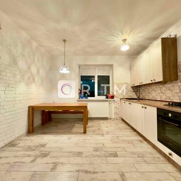 Продаж дворівнева квартира з ремонтом Винники.