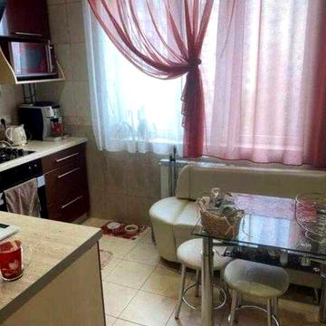 2 минуты метро Салтовская  продам 1к.кв.