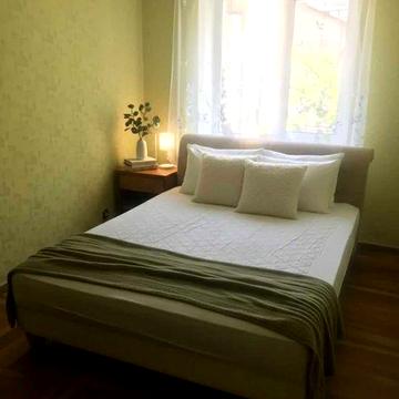 Продам 3-кімнатну квартиру біля Кінного ринку