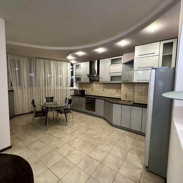 3-к біля RIVER MALL Є ВІДЕО! Перехр. Ахматової і Урлівської