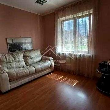 Оренда 4-х кімнатної квартири по Українській з автономним опаленням.