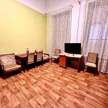 Продам 2-х комнатную квартиру в самом центре Одессы.