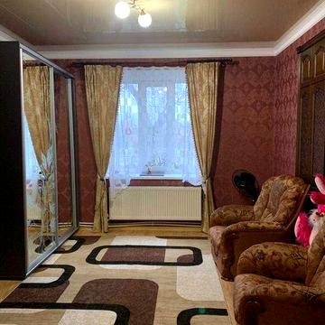 оренда в будинку 2 кімнат  по Вечірньокутскій (Ласточка)