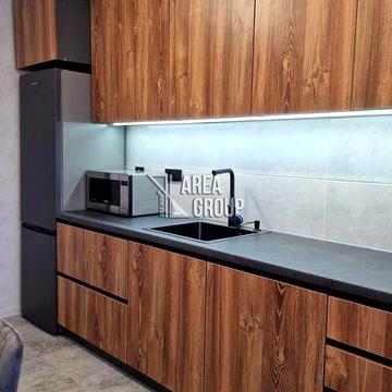 Продається простора 3-кім. квартира з новим ремонтом в Центрі міста