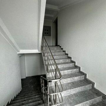 Продам квартиру в зданому будинку