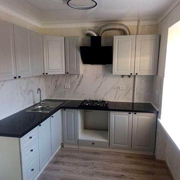 Продається 2 - кімнатна квартира