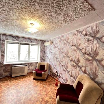 Продам 2-кімнатну квартиру у Нікополі у р-н Варус(великий)