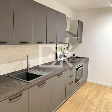 Зарічна вул., 2 к1